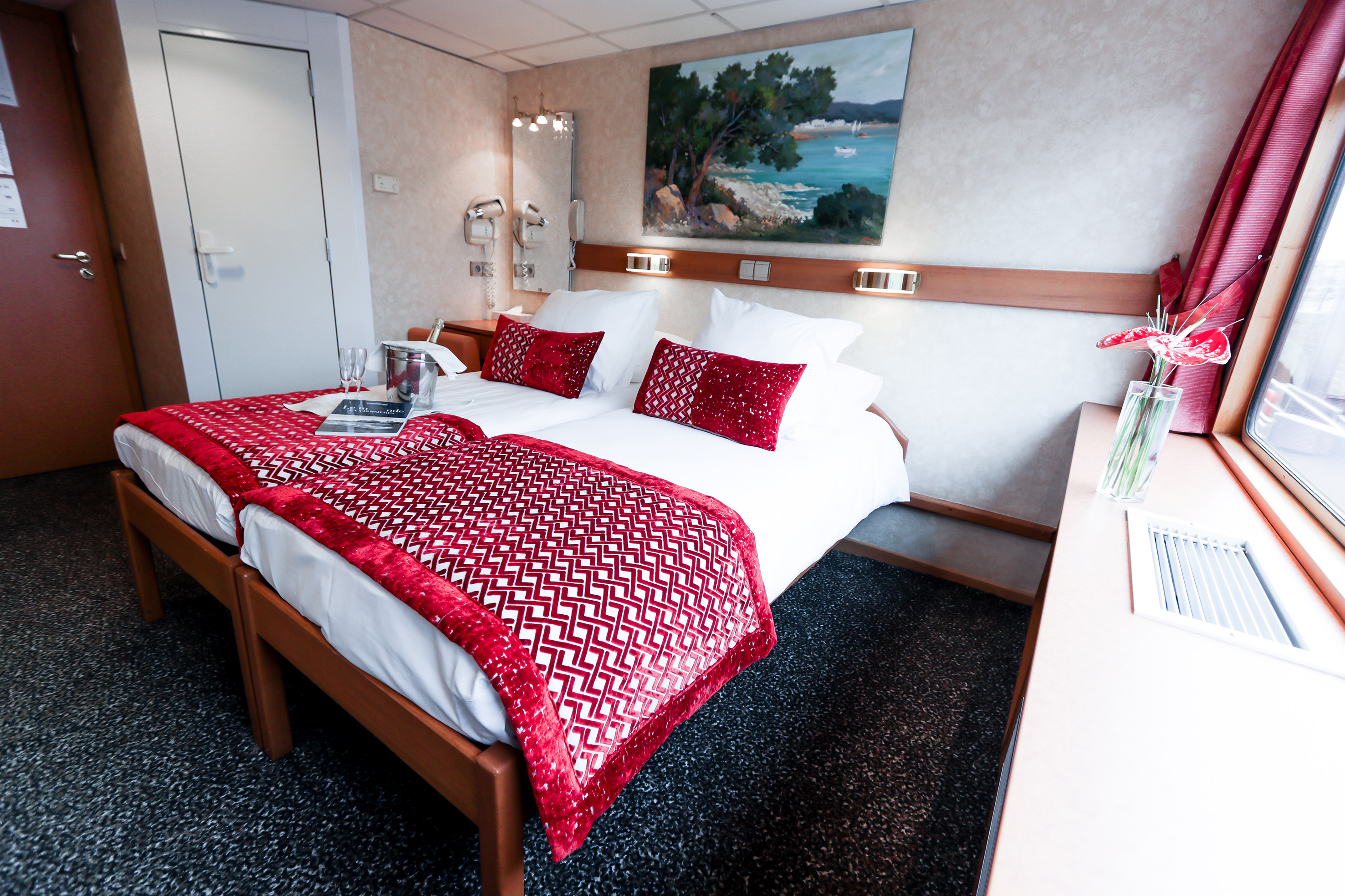 CroisiEurope MS Rhone Princess Double Cabin 4.jpg